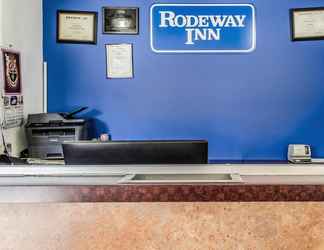 Lobby 2 Rodeway Inn