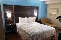 Bedroom Stillwater Inn & Suites