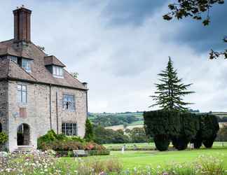 Exterior 2 Llangoed Hall