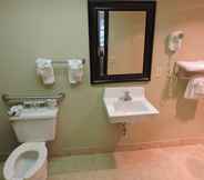 In-room Bathroom 2 Days Inn by Wyndham Conover-Hickory