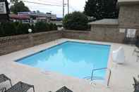 Swimming Pool Days Inn by Wyndham Conover-Hickory