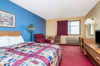 Bedroom Days Inn by Wyndham West-Eau Claire