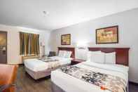 Bedroom Days Inn by Wyndham Raleigh Glenwood-Crabtree