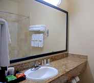 In-room Bathroom 5 Ramada Suites by Wyndham San Diego