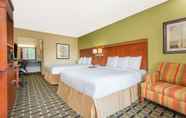 Bedroom 3 Days Inn by Wyndham Knoxville East