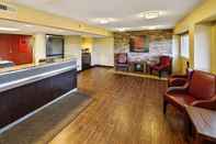 Lobi Red Roof Inn PLUS+ Washington DC - Manassas