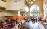 Restaurant 4 Quality Inn & Suites Camarillo - Oxnard