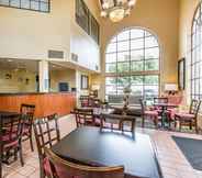 Restoran 4 Quality Inn & Suites Camarillo - Oxnard