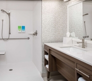 In-room Bathroom 3 Home2 Suites by Hilton Valdosta, GA