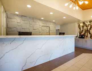 Lobby 2 Baymont by Wyndham Tri-Cities/Kennewick WA