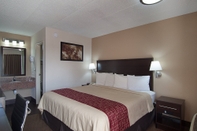 Bedroom Red Roof Inn Springfield, IL