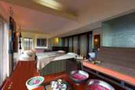 Fasilitas Hiburan Royal Orchid Sheraton Hotel & Towers