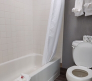 Toilet Kamar 7 Cedar Cove