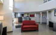 Lobby 2 Comfort Inn Regina