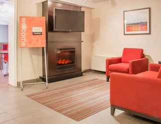 Lobby 2 Comfort Inn Regina