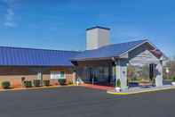 Exterior Quality Inn & Suites