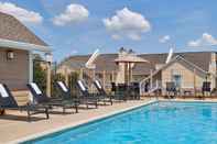 Swimming Pool Sonesta ES Suites South Brunswick - Princeton