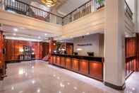 Lobi The Pickwick Hotel