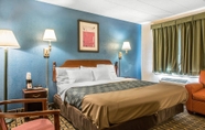 Bilik Tidur 4 Econo Lodge Cranston - Providence