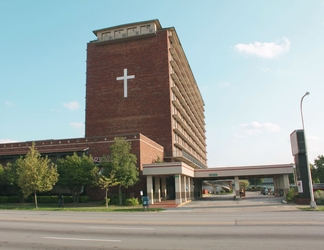 Exterior 2 Hotel Louisville