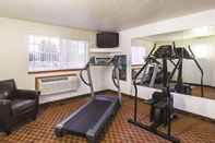 Fitness Center La Quinta Inn & Suites by Wyndham Woodburn