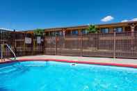 Swimming Pool Days Inn by Wyndham Alamogordo