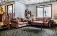 Lobby 4 Hudson Inn & Suites