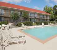 Swimming Pool 5 Americas Best Value Inn Douglasville