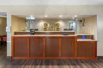 Lobi 4 Comfort Inn Edison - New Brunswick