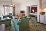 Common Space La Quinta Inn by Wyndham Savannah Midtown