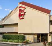 Exterior 3 Red Roof Inn Detroit - Roseville/ St Clair Shores