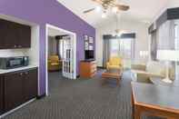 Common Space Baymont by Wyndham Greenville Woodruff Rd