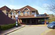 Bangunan 3 Village Hotel Swindon