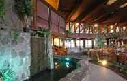 ล็อบบี้ 5 Fireside Inn & Suites West Lebanon