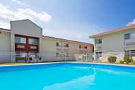 Swimming Pool Best Western Plus Augusta Civic Center Inn