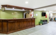 Lobby 7 Baymont by Wyndham Louisville South I 65