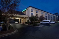 Bên ngoài La Quinta Inn & Suites by Wyndham Charlotte Airport North