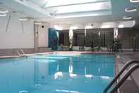 Swimming Pool Crowne Plaza Kitchener-Waterloo, an IHG Hotel