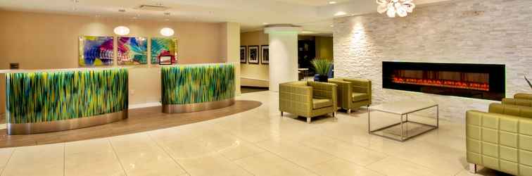 Lobi Crowne Plaza Kitchener-Waterloo, an IHG Hotel