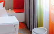Toilet Kamar 6 ibis Styles Hotel Aachen City