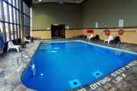 Swimming Pool Quality Inn & Suites