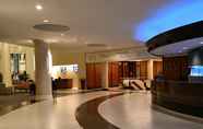 Lobi 2 Hilton Dallas Lincoln Centre