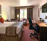 Bedroom 5 Grand Canyon Plaza Hotel