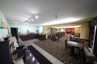 Bar, Cafe and Lounge Copley Inn & Suites, Copley - Akron