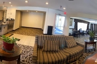 Lobi Copley Inn & Suites, Copley - Akron