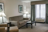 Ruang Umum Copley Inn & Suites, Copley - Akron