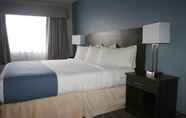 Bedroom 4 Travelodge Suites by Wyndham New Glasgow