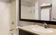In-room Bathroom 7 Travelodge Suites by Wyndham New Glasgow