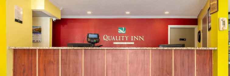 Lobby Quality Inn