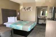 Bedroom SureStay Hotel by Best Western Olathe